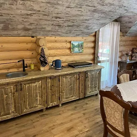 Appartement з 2 спальними кімнатами Moekatsjeve