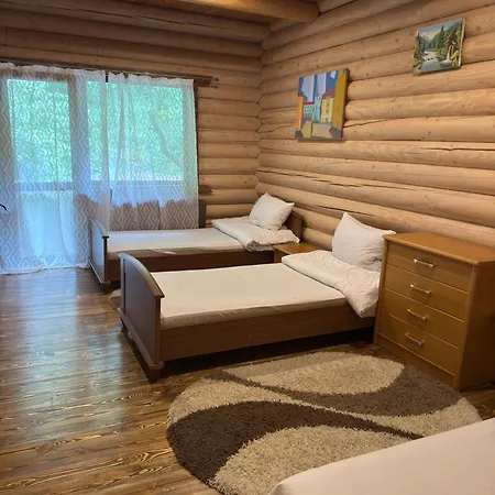 з 2 спальними кімнатами Munkács